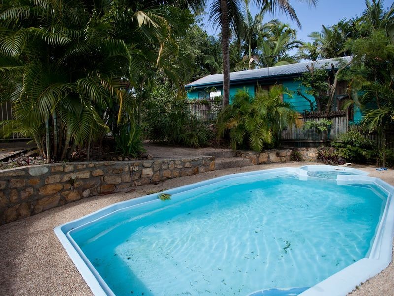 68-70 Mango Avenue, Eimeo QLD 4740