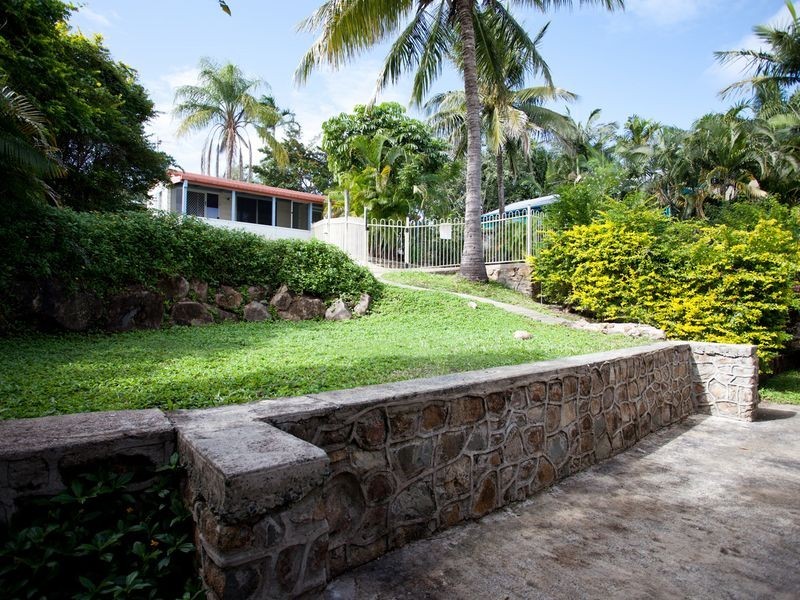 68-70 Mango Avenue, Eimeo QLD 4740