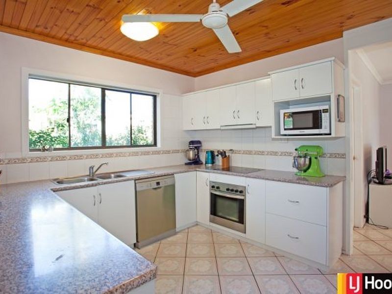 15 Sologinkins Road, Rural View QLD 4740