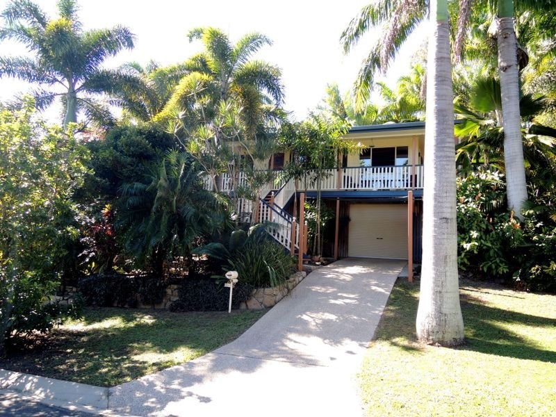 15 Hillcrest Street, Eimeo QLD 4740