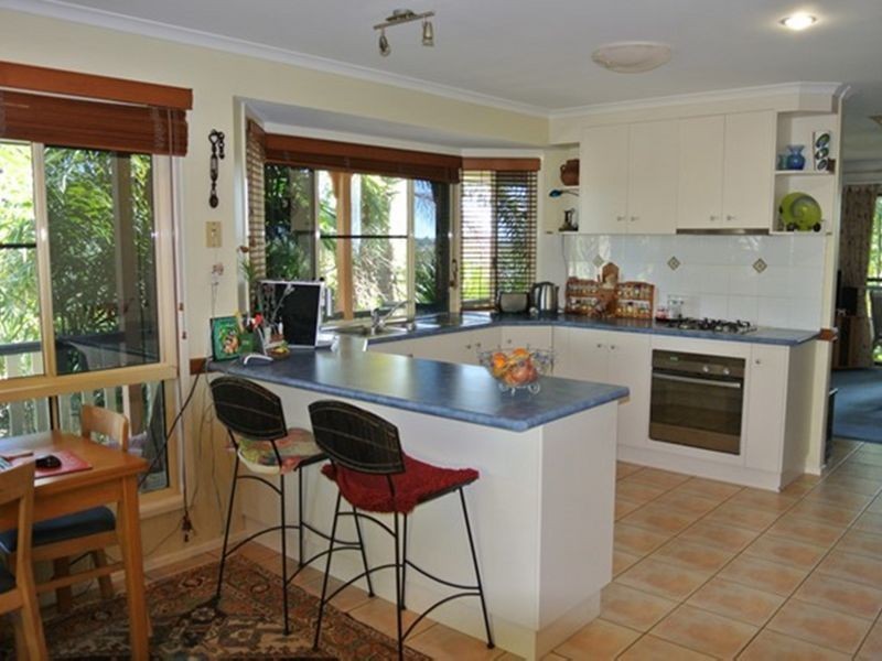 15 Hillcrest Street, Eimeo QLD 4740