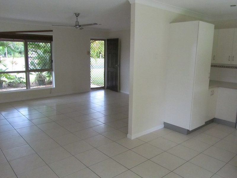 15 Elizabeth Drive, Bucasia QLD 4750