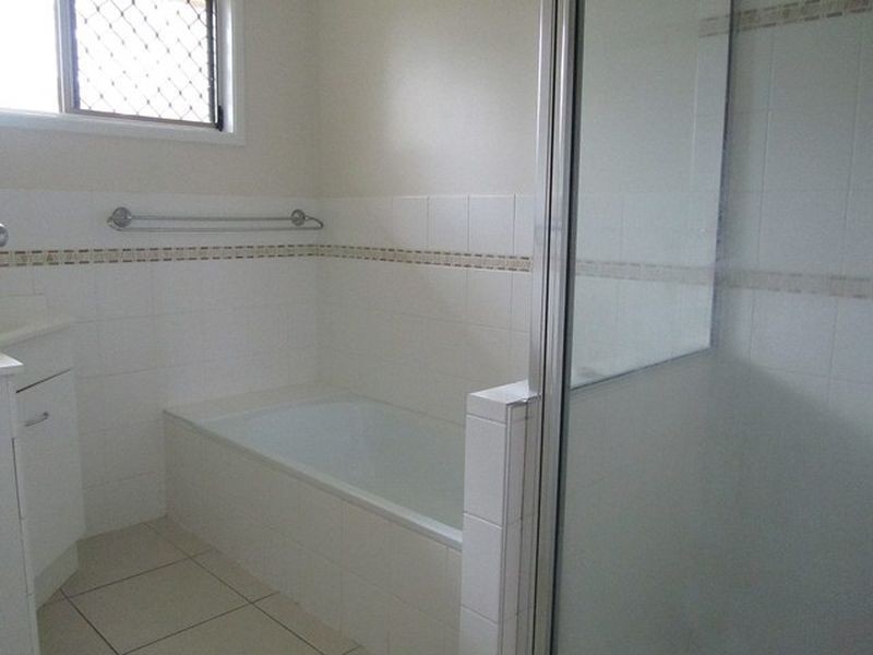 15 Elizabeth Drive, Bucasia QLD 4750