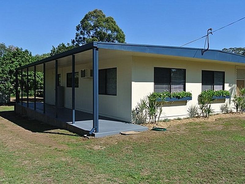 8 Cook Street, Bucasia QLD 4750
