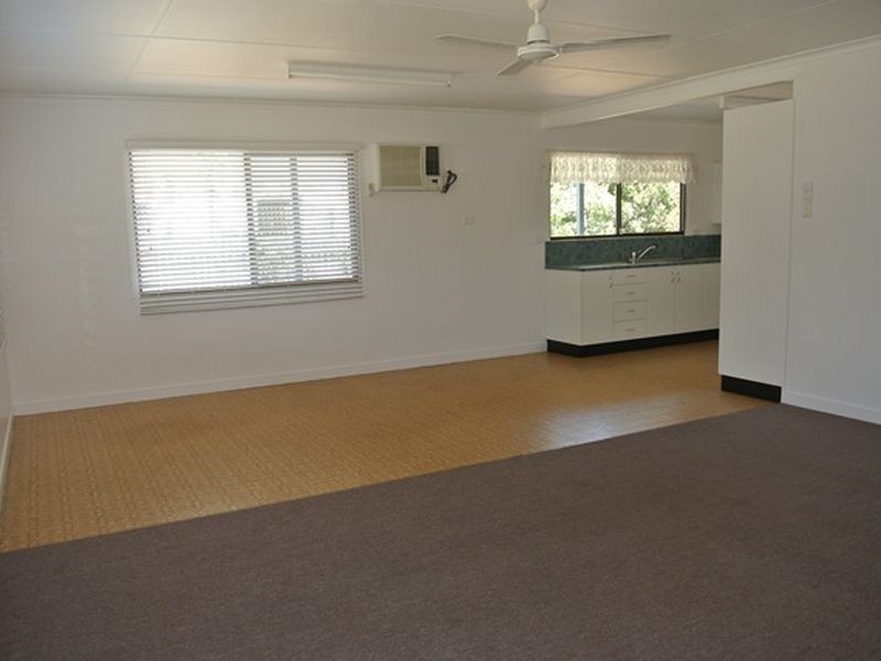 8 Cook Street, Bucasia QLD 4750