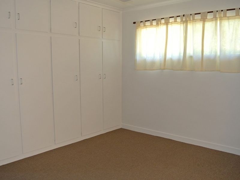 8 Cook Street, Bucasia QLD 4750