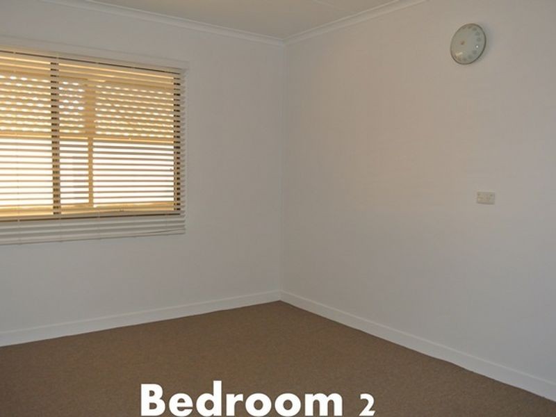 8 Cook Street, Bucasia QLD 4750