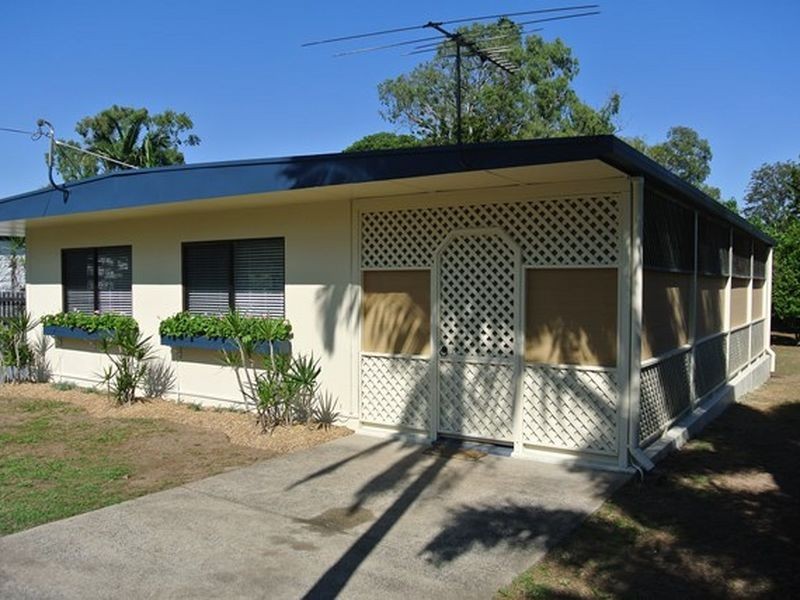 8 Cook Street, Bucasia QLD 4750