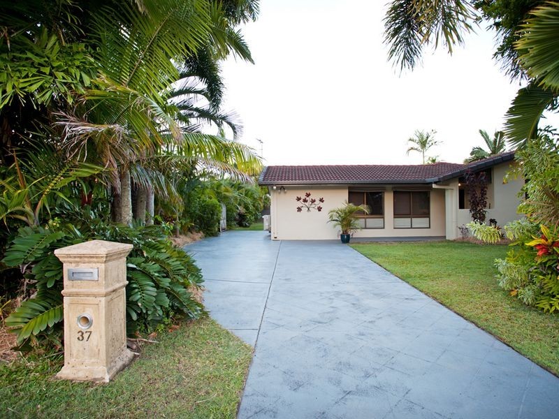 37 Pacific Drive, Blacks Beach QLD 4740