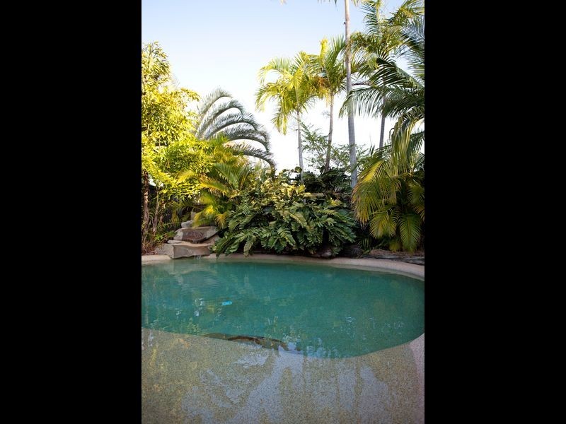 37 Pacific Drive, Blacks Beach QLD 4740