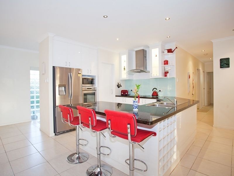 11 Seaspray Close, Shoal Point QLD 4750