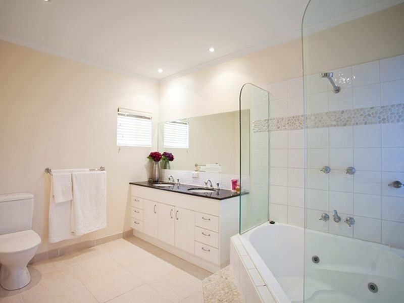 11 Seaspray Close, Shoal Point QLD 4750