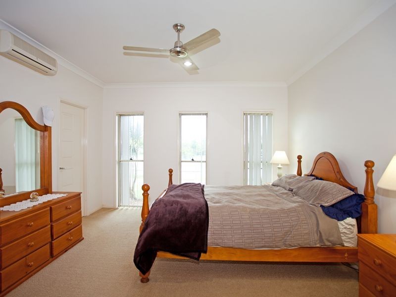 34 Whitehaven Drive, Eimeo QLD 4740