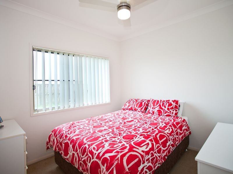 34 Whitehaven Drive, Eimeo QLD 4740