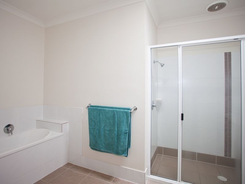 34 Whitehaven Drive, Eimeo QLD 4740