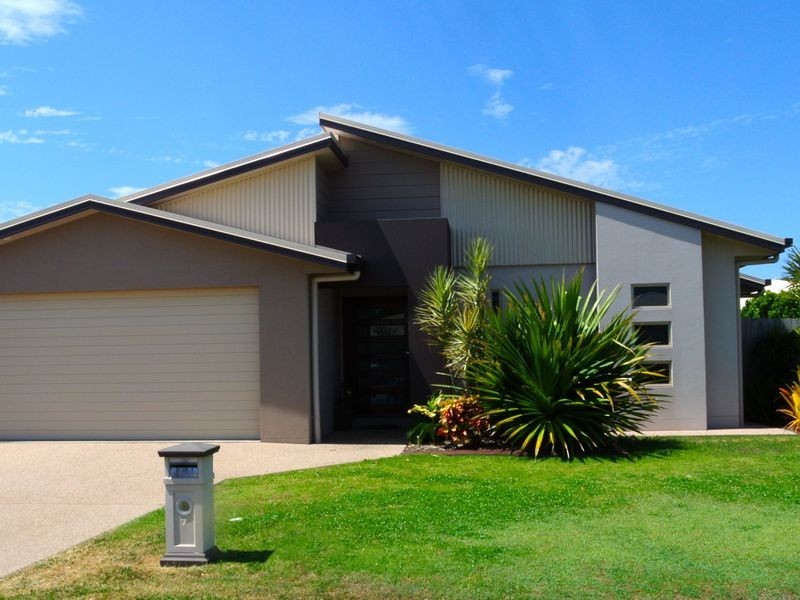 7 Schooner Avenue, Shoal Point QLD 4750