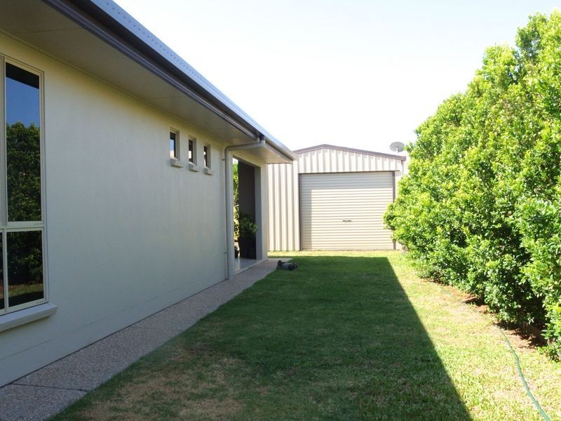 7 Schooner Avenue, Shoal Point QLD 4750