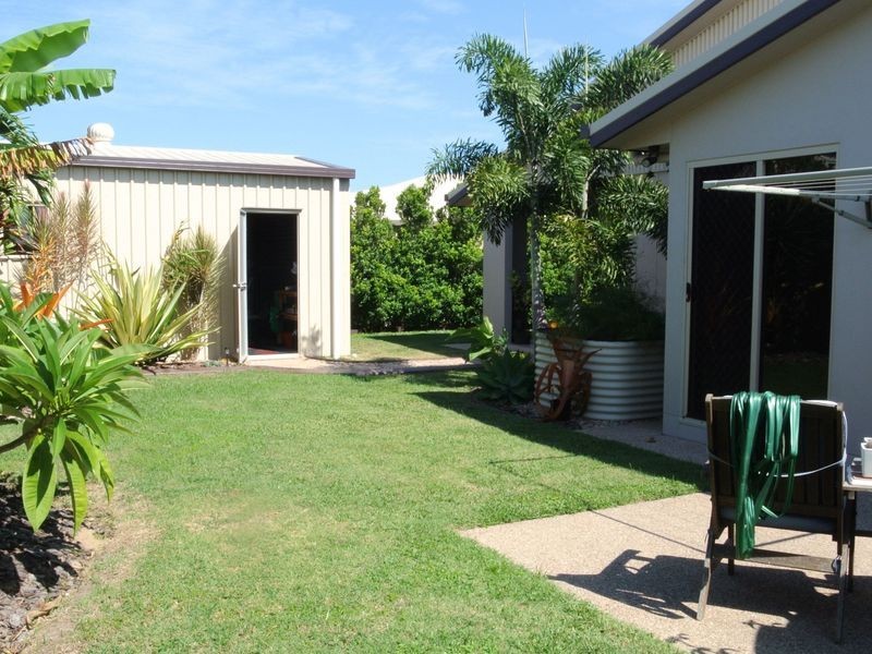 7 Schooner Avenue, Shoal Point QLD 4750