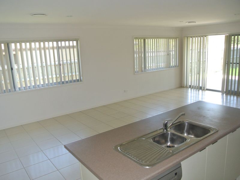 21 Dobinson Street, Bucasia QLD 4750