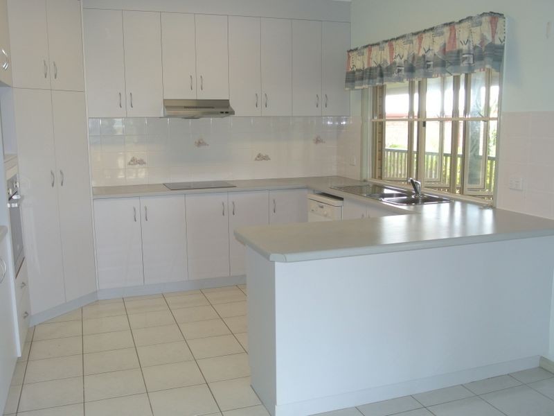 16 McCormack Avenue, Rural View QLD 4740