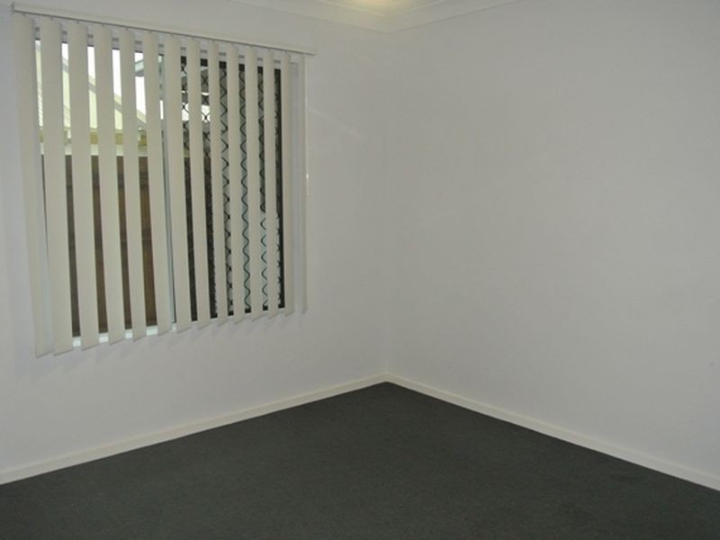 4 Helmsman Drive, Shoal Point QLD 4750