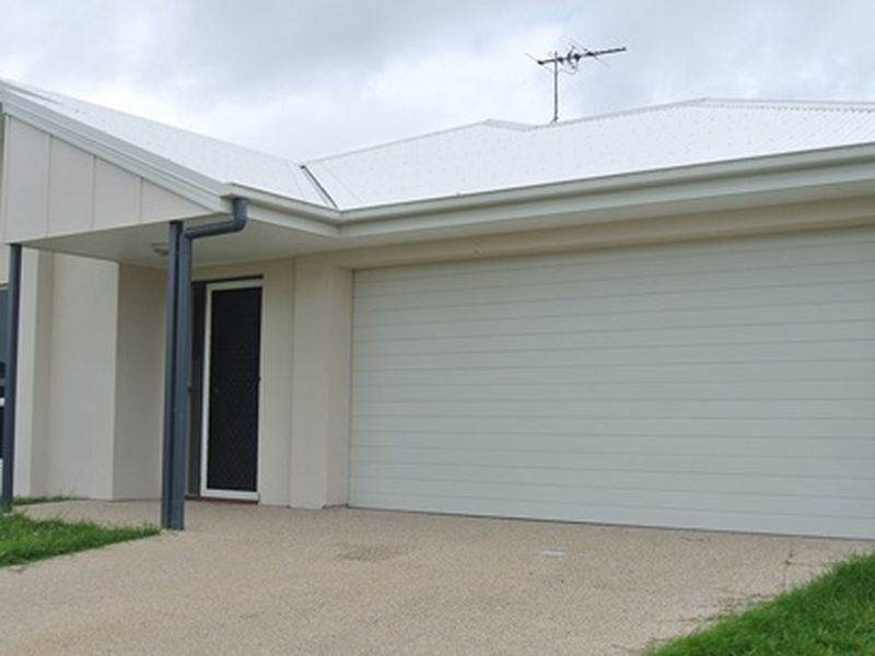 4 Helmsman Drive, Shoal Point QLD 4750