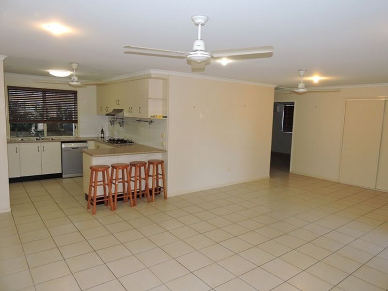 11 Sharp Street, Rural View QLD 4740