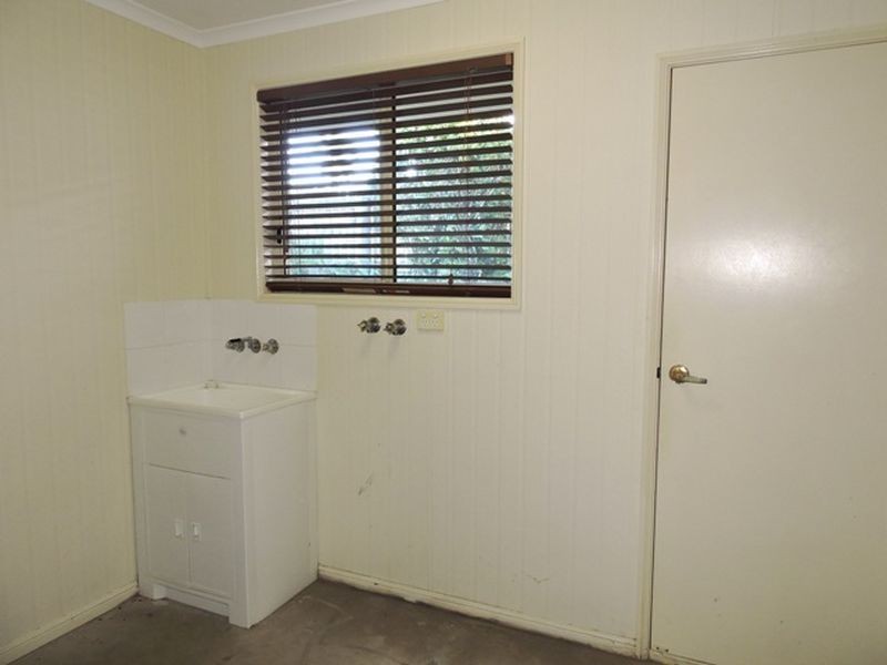 11 Sharp Street, Rural View QLD 4740