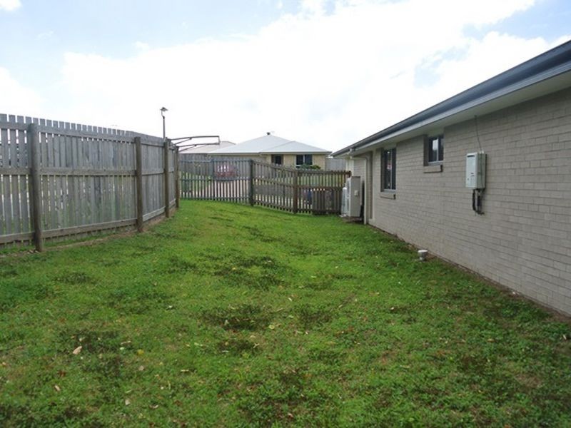 41 Dobinson Street, Bucasia QLD 4750