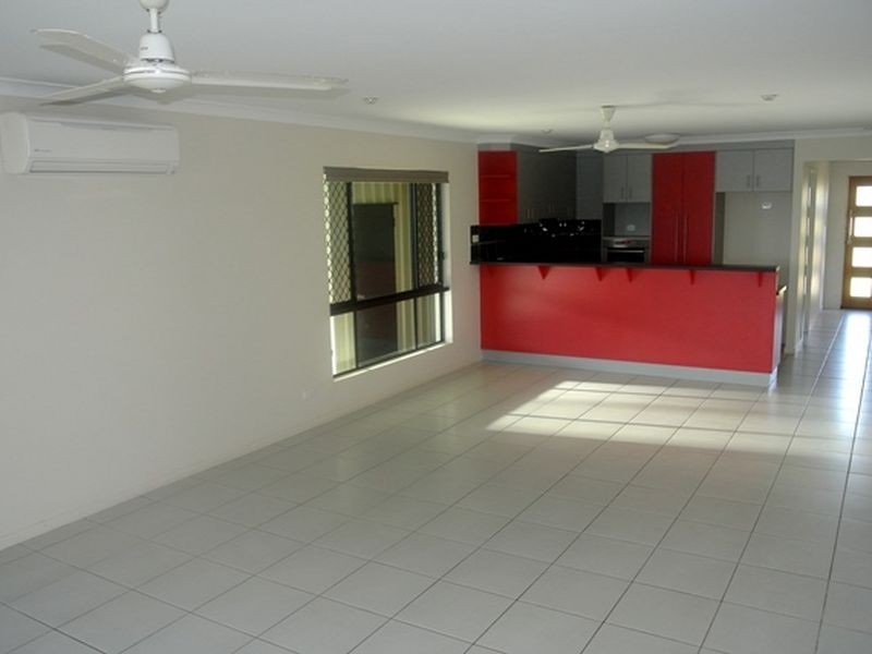 10 Lance Street, Bucasia QLD 4750