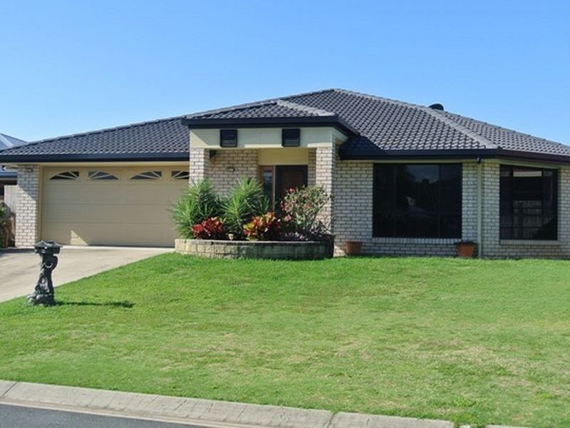 11 Dustwill Street, Eimeo QLD 4740
