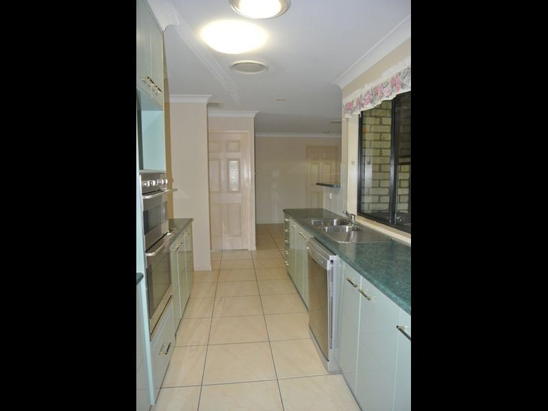 11 Dustwill Street, Eimeo QLD 4740