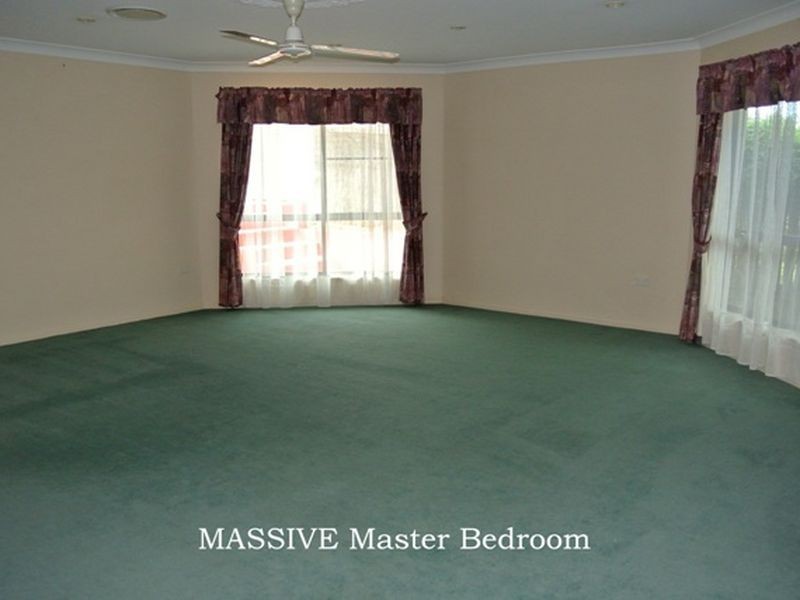 11 Dustwill Street, Eimeo QLD 4740