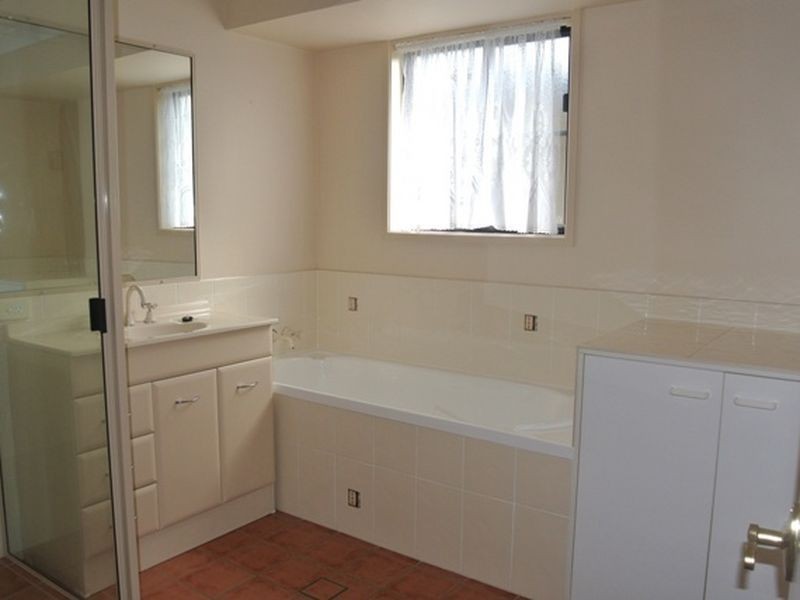 11 Dustwill Street, Eimeo QLD 4740