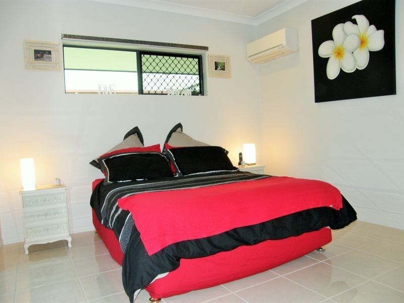 4 Kinghorn Court, Eimeo QLD 4740