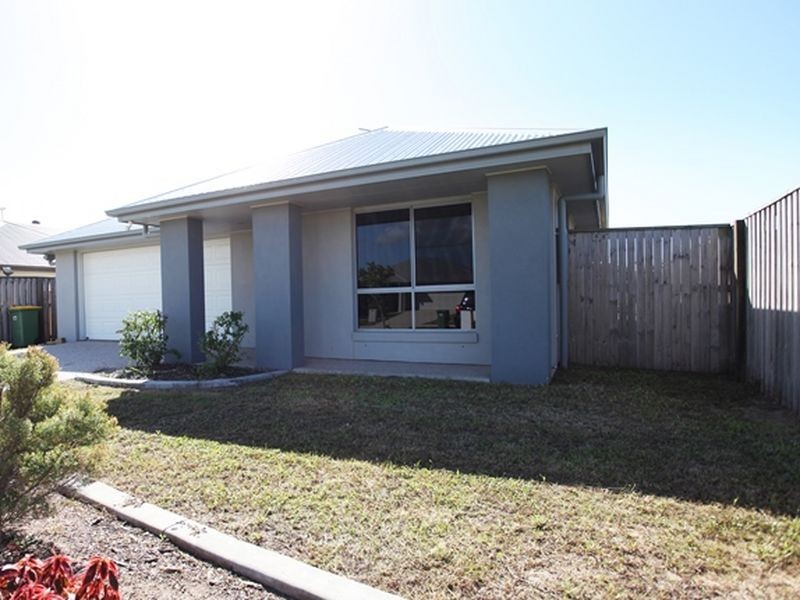 76 Schooner Avenue, Shoal Point QLD 4750
