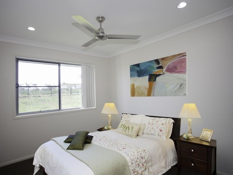 76 Schooner Avenue, Shoal Point QLD 4750