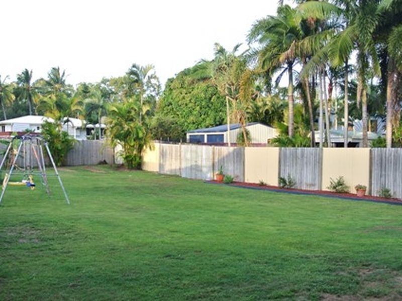 112 Waverley Street, Bucasia QLD 4750