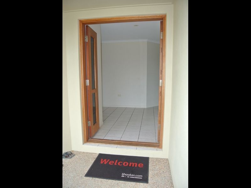 18 Beachside Place, Shoal Point QLD 4750