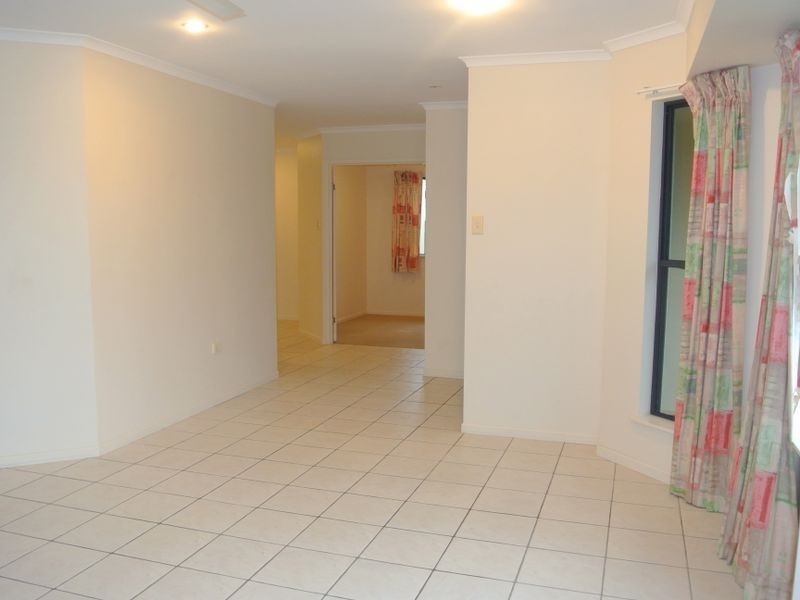 18 Beachside Place, Shoal Point QLD 4750