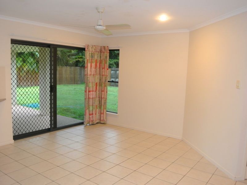 18 Beachside Place, Shoal Point QLD 4750