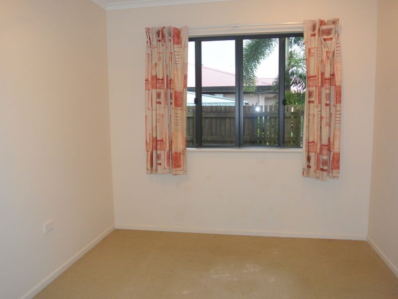 18 Beachside Place, Shoal Point QLD 4750