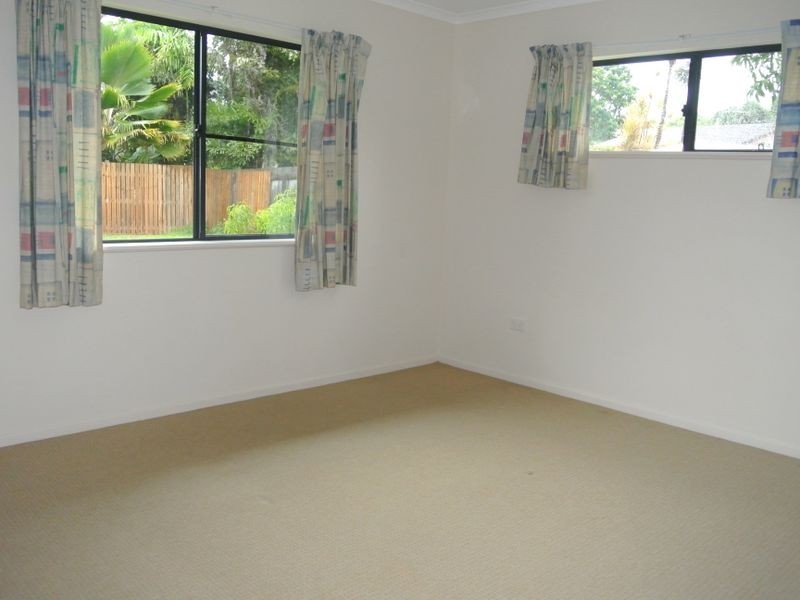 18 Beachside Place, Shoal Point QLD 4750