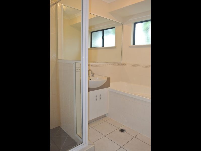 18 Beachside Place, Shoal Point QLD 4750