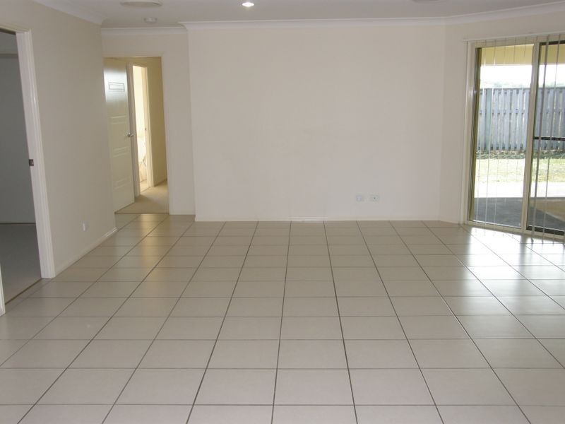 30 Whitehaven Drive, Blacks Beach QLD 4740