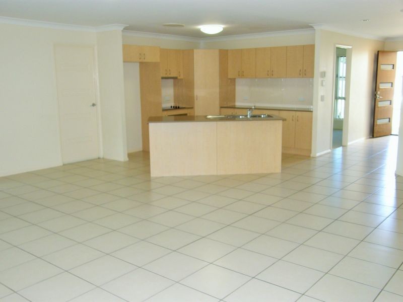 30 Whitehaven Drive, Blacks Beach QLD 4740