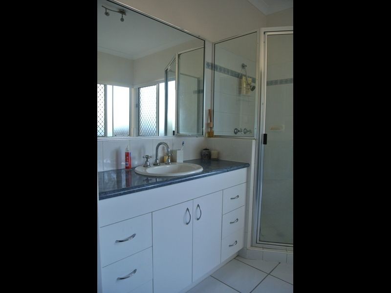 124 Dawson Boulevard, Rural View QLD 4740