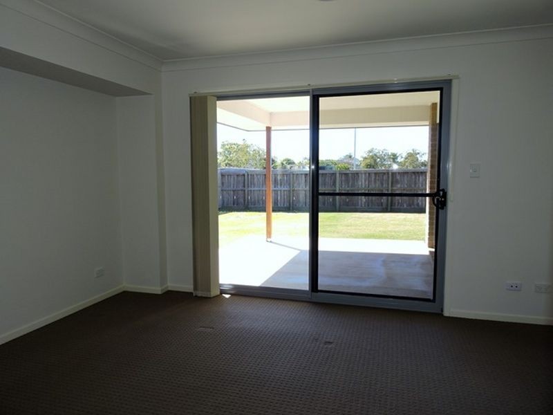 19 Dobinson Street, Bucasia QLD 4750