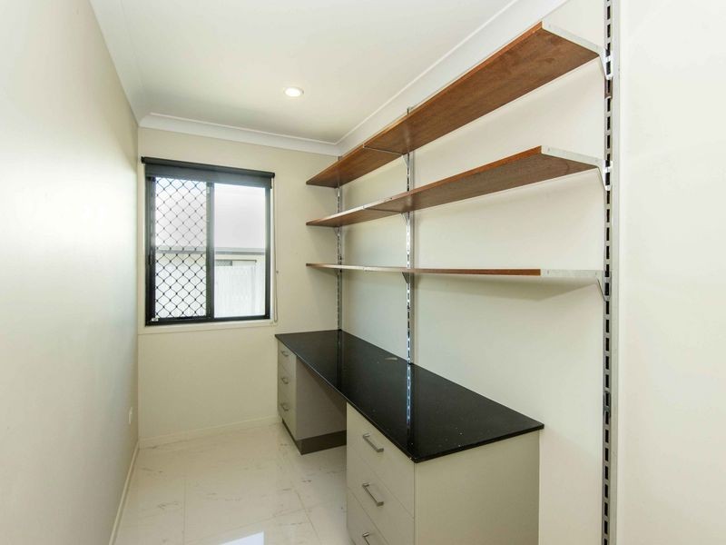 1 McIlwraith Way, Rural View QLD 4740