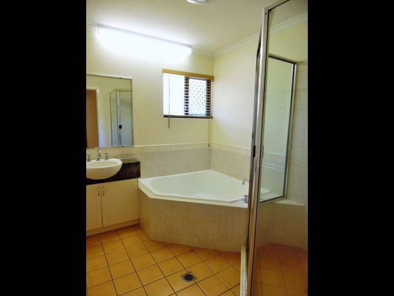 6 Driftwood Court, Rural View QLD 4740